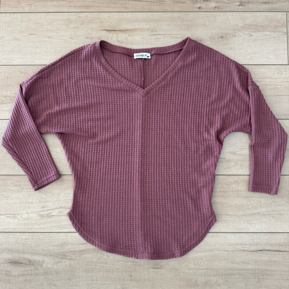 Mauve Waffle Knit V-Neck Shirt - Size Small